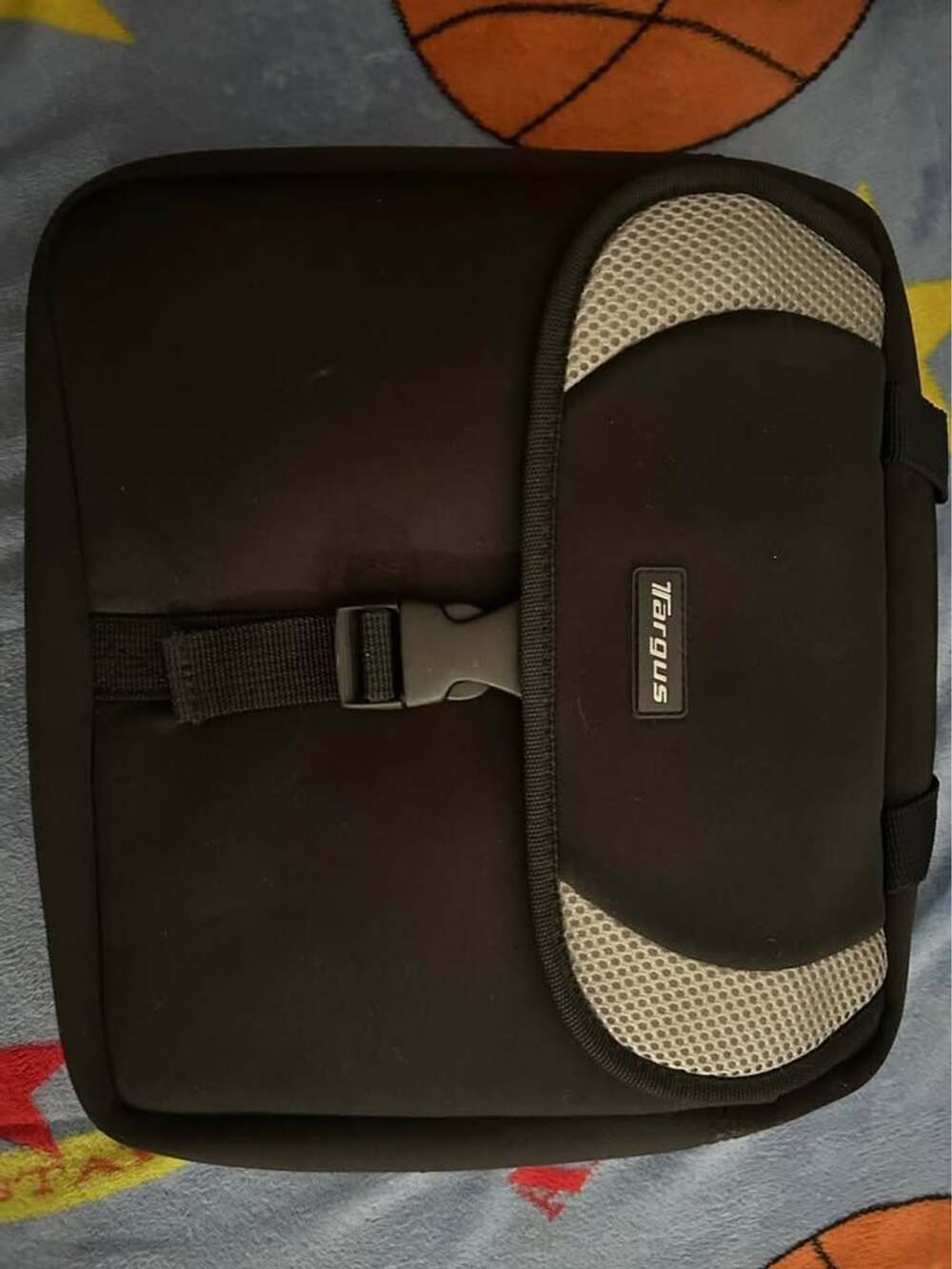 Targus CVR211 Sport Netbook Laptop Case 10.2”–11.6” w/ Handle & Accessory Pocket